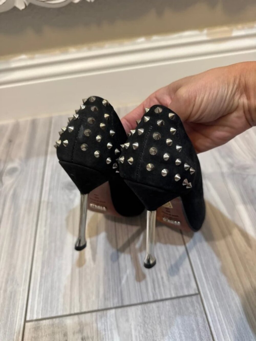 Heels - Picture 5 of 5